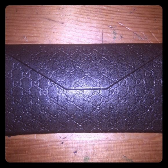 Gucci sunglasses case - Picture 1 of 3
